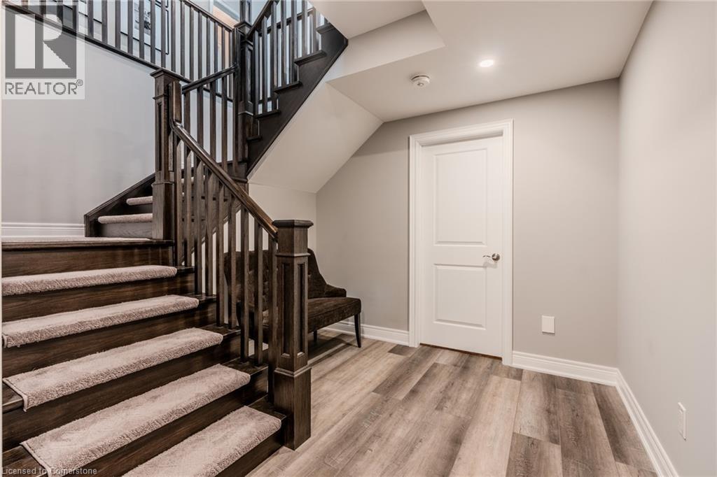 Photo 18 of 671 Rymal Road W, Hamilton ON