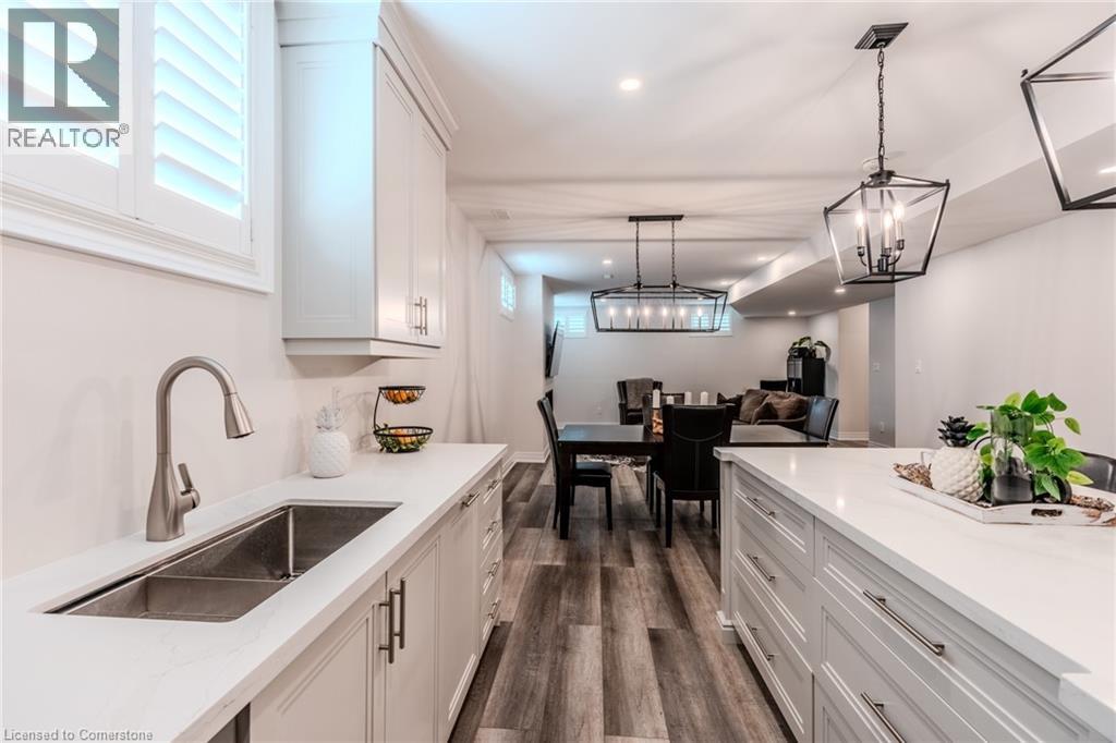 Photo 21 of 671 Rymal Road W, Hamilton ON