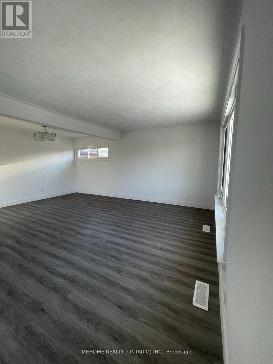 Photo 2 of Main 83 Cornwallis Drive, Toronto ON
