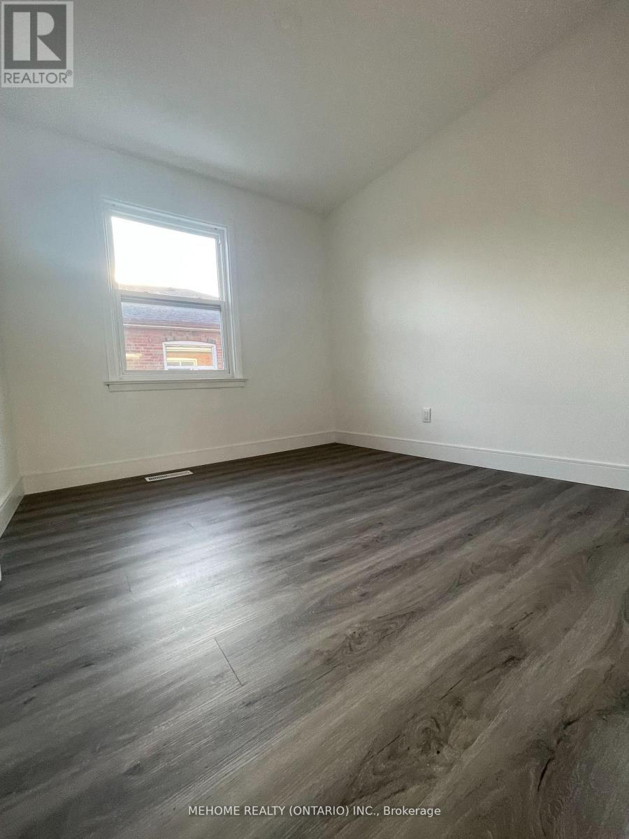 Photo 5 of Main 83 Cornwallis Drive, Toronto ON
