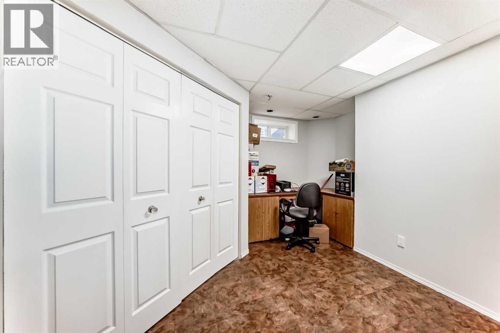 Single Family House 4 Level for Sale in  Coverton Coventry Hills Calgary 