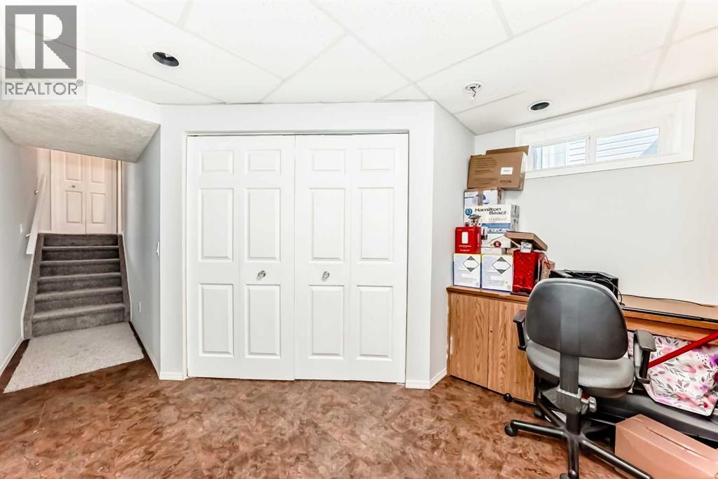 Single Family House 4 Level for Sale in  Coverton Coventry Hills Calgary 