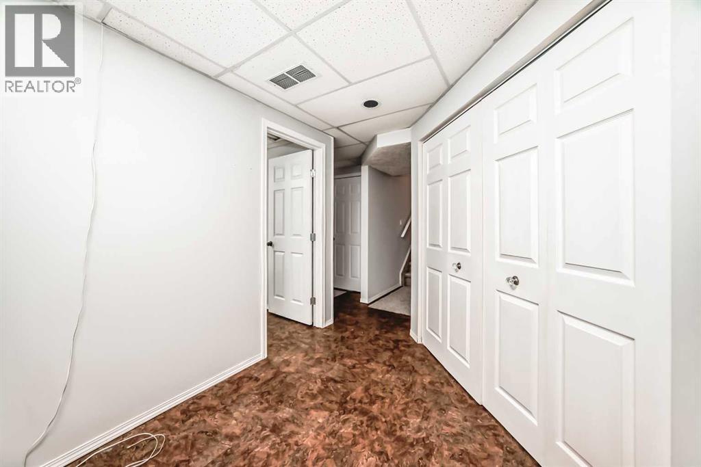 Single Family House 4 Level for Sale in  Coverton Coventry Hills Calgary 