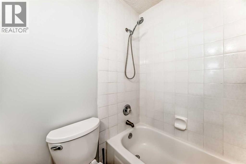 Single Family House 4 Level for Sale in  Coverton Coventry Hills Calgary 