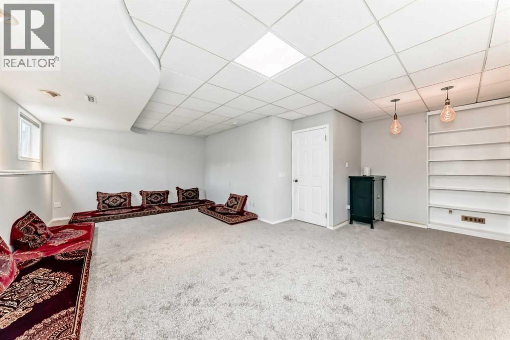 Single Family House 4 Level for Sale in  Coverton Coventry Hills Calgary 