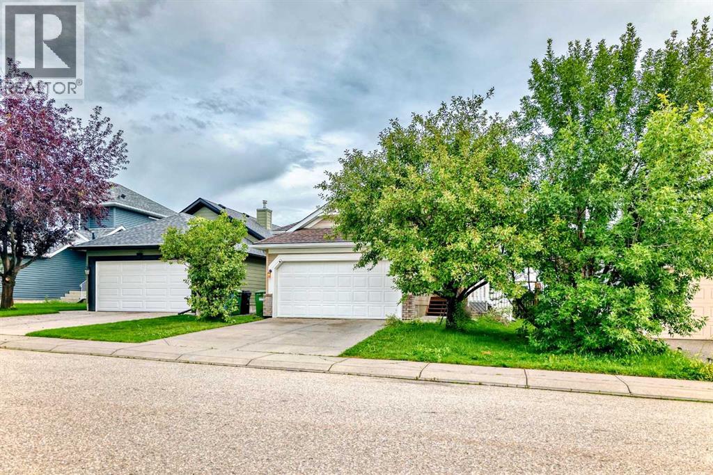 Single Family House 4 Level for Sale in  Coverton Coventry Hills Calgary 