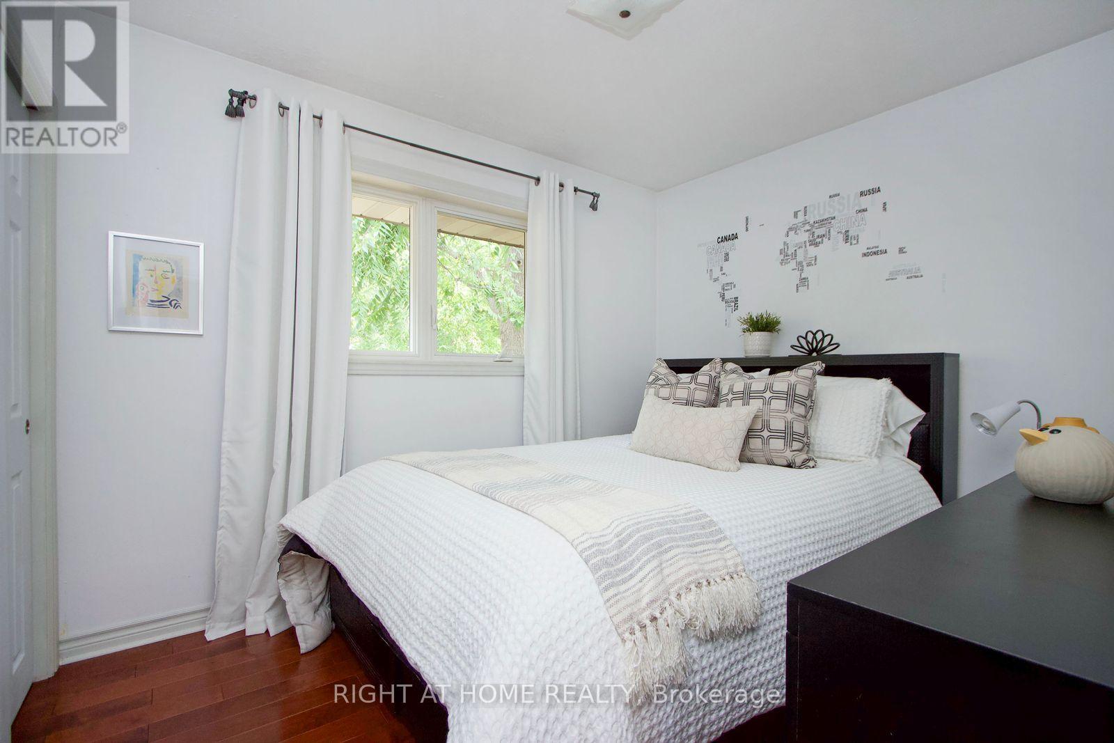 Photo 7 of 207 Hallett Avenue, Whitby ON