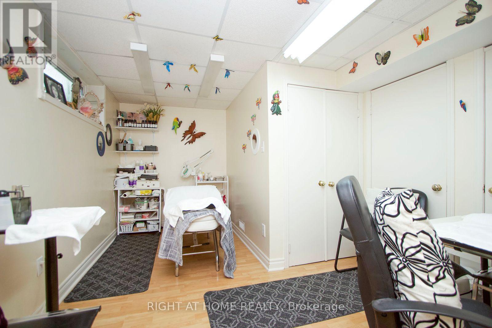 Photo 35 of 207 Hallett Avenue, Whitby ON