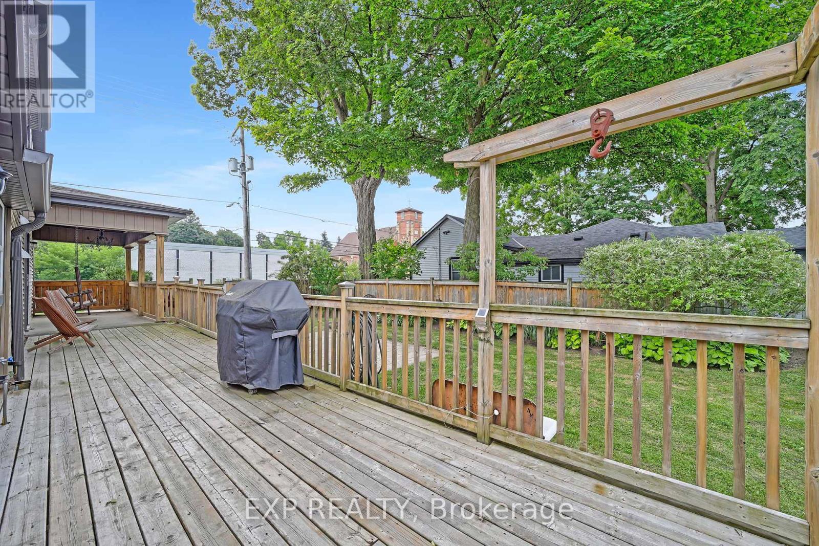 Photo 33 of 20 Elgin Street S, Halton Hills ON