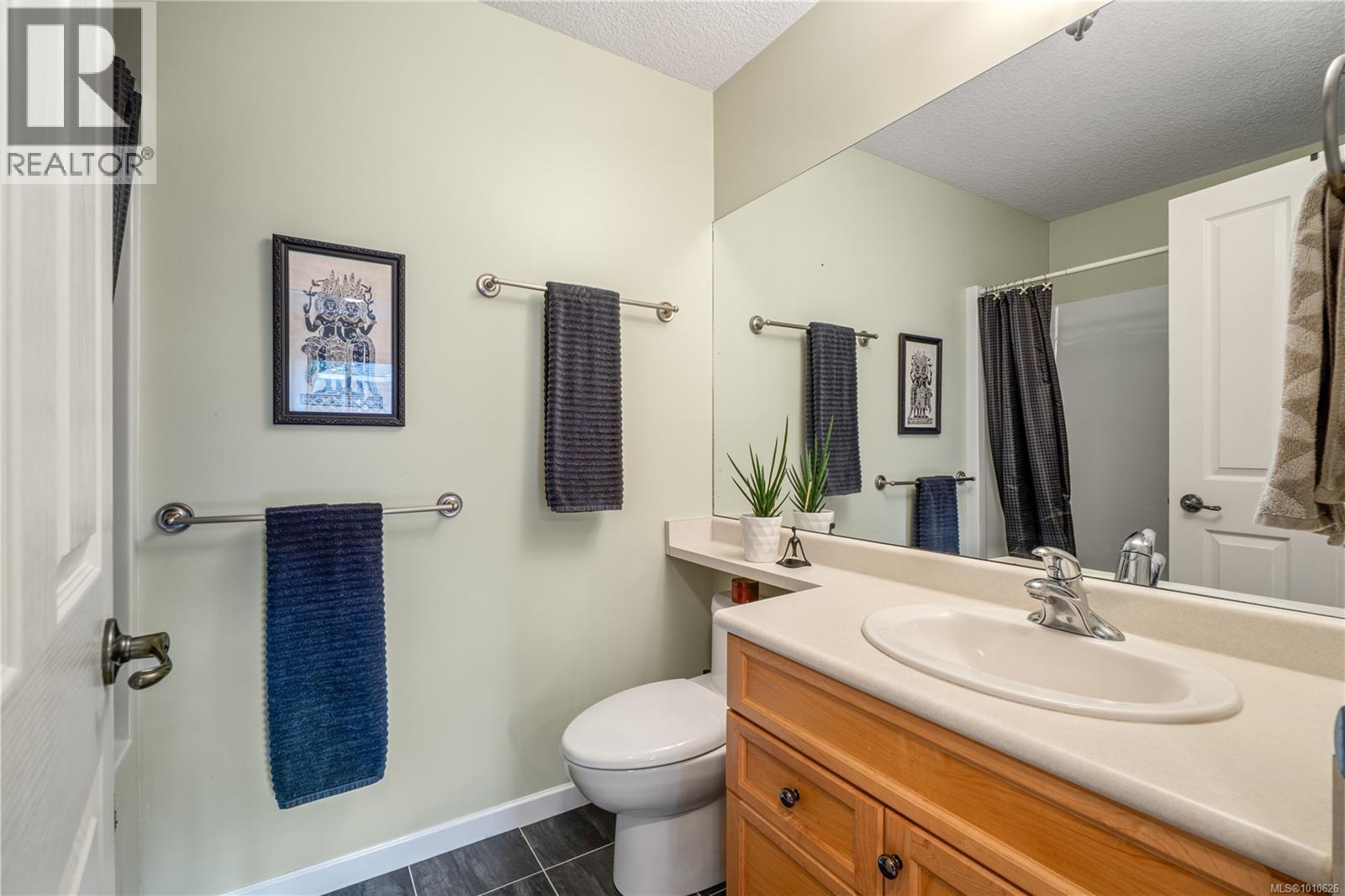Photo 35 of 797 Temple St, Parksville BC