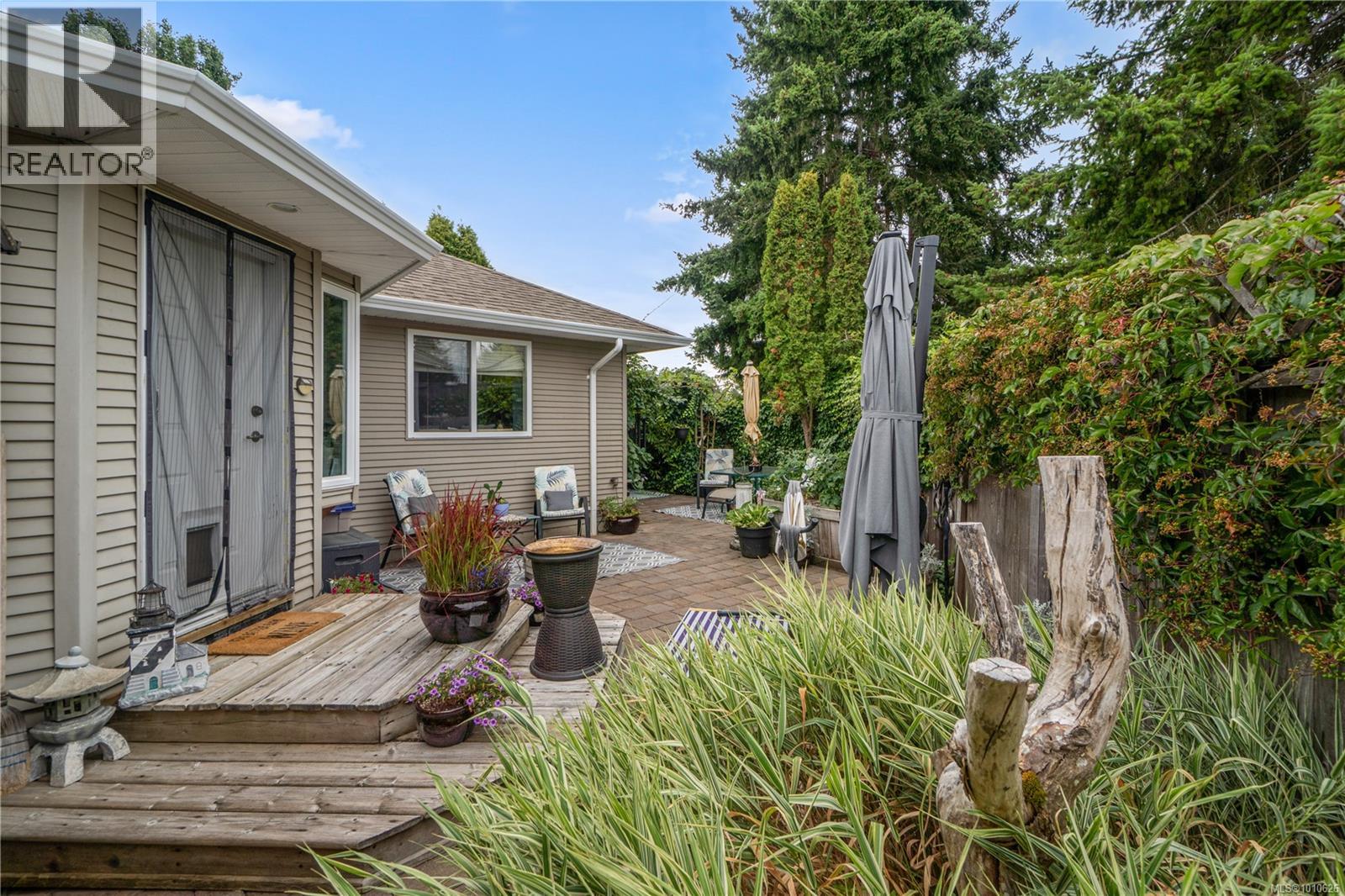 Photo 20 of 797 Temple St, Parksville BC