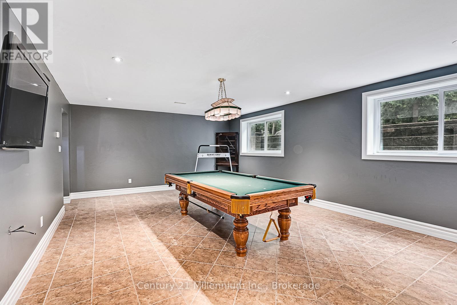 Photo 27 of 112 Cortina Crescent, Blue Mountains ON