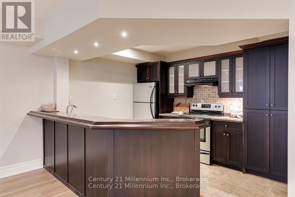 Photo 33 of 112 Cortina Crescent, Blue Mountains ON