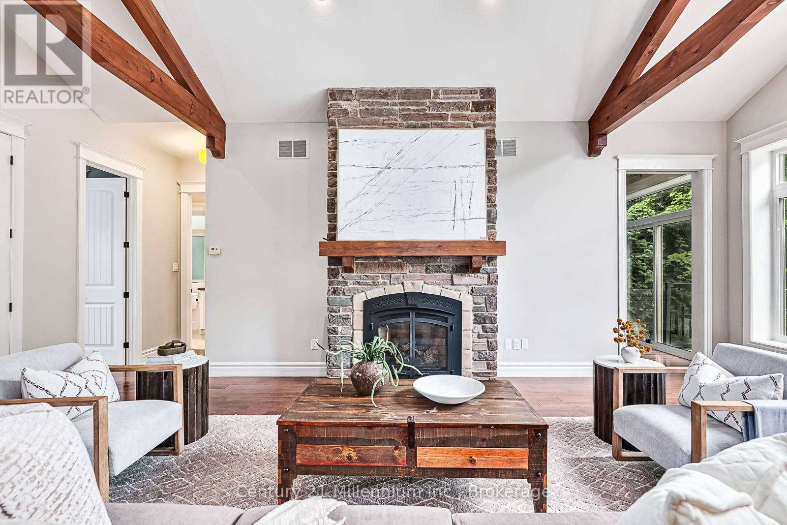 Photo 5 of 112 Cortina Crescent, Blue Mountains ON