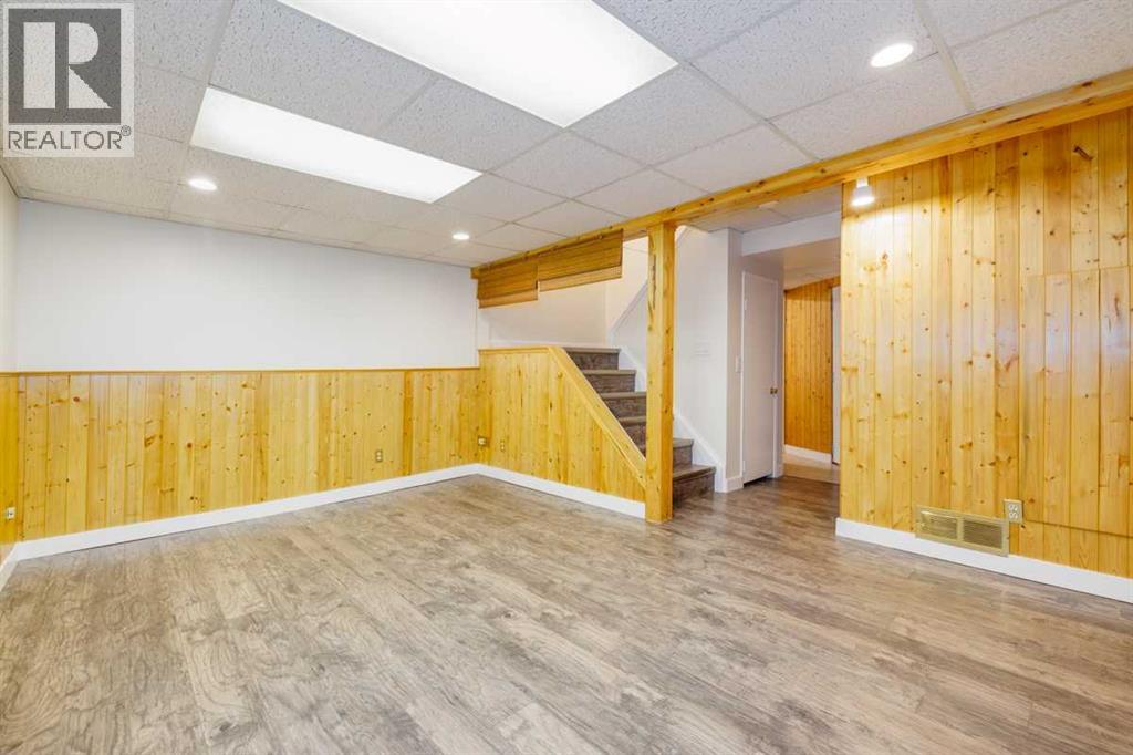 Single Family House for Sale in   Bergen Road NW Beddington Heights Calgary 