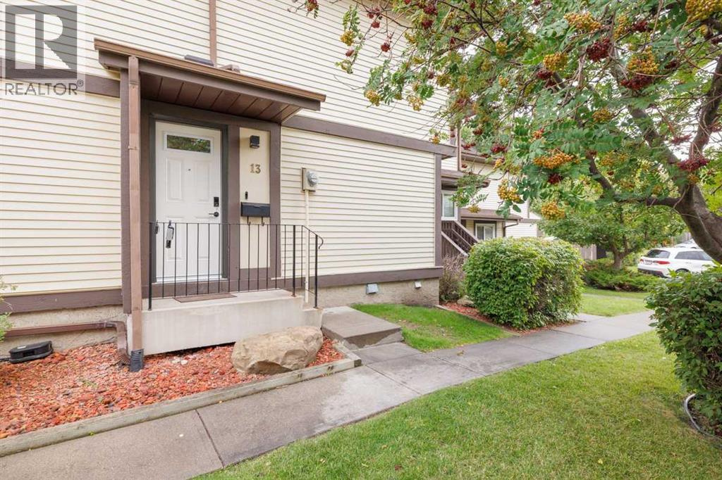 Single Family House for Sale in   Bergen Road NW Beddington Heights Calgary 