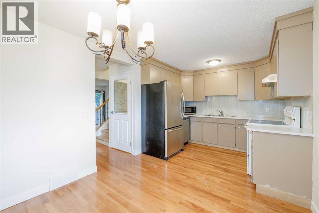 Single Family House for Sale in   Bergen Road NW Beddington Heights Calgary 
