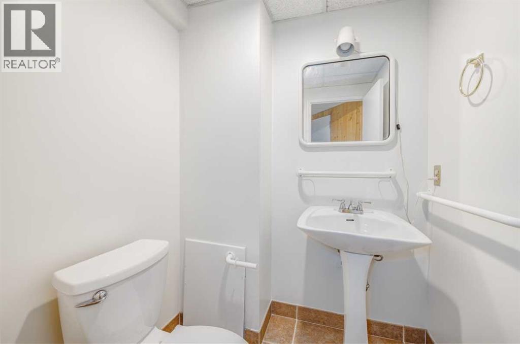 Single Family House for Sale in   Bergen Road NW Beddington Heights Calgary 