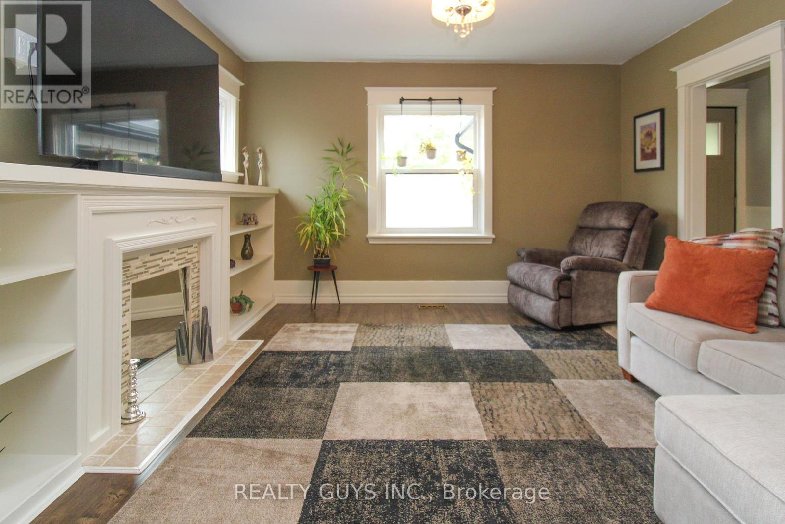 Photo 21 of 554 Douglas Avenue, Peterborough Central ON