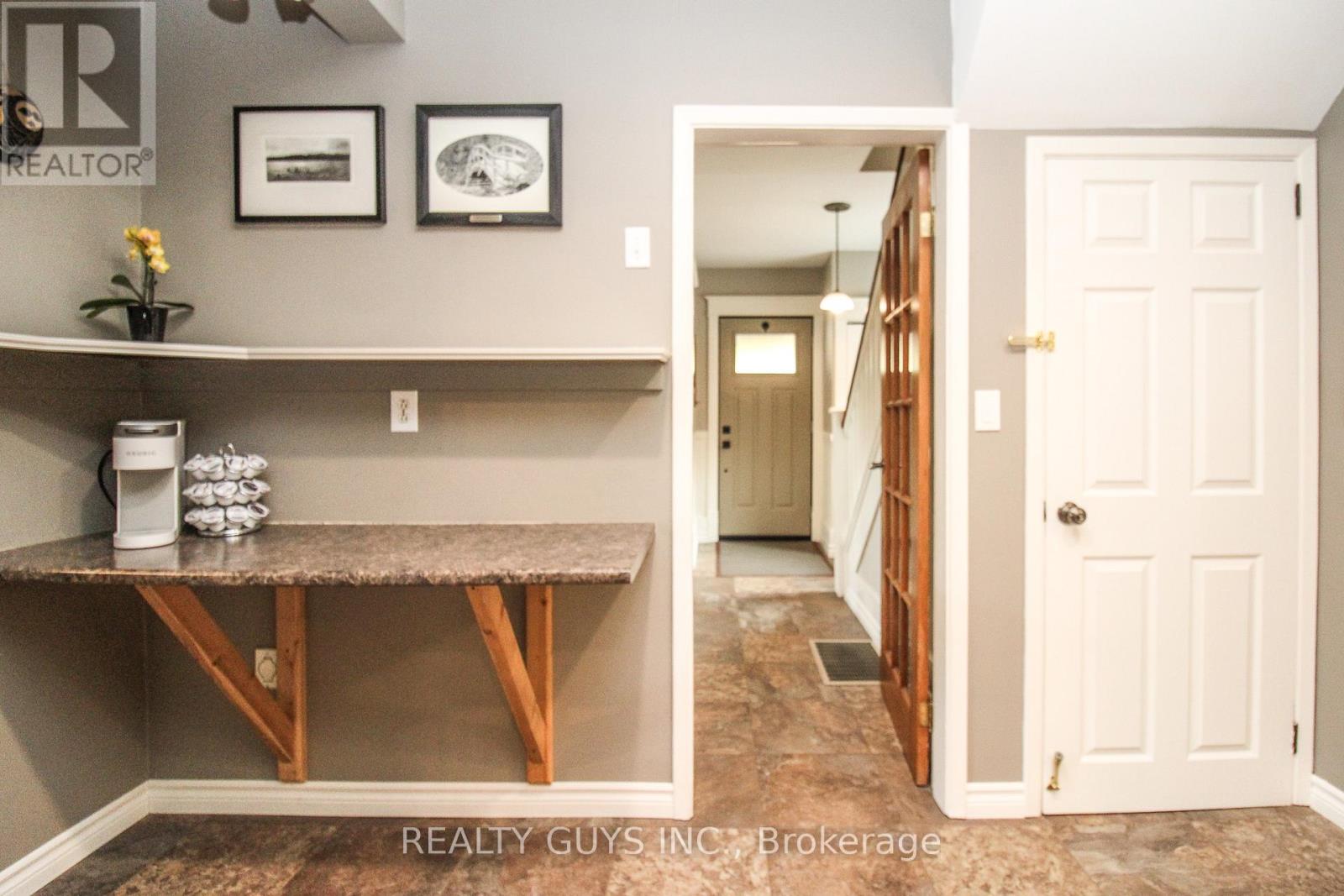 Photo 29 of 554 Douglas Avenue, Peterborough Central ON