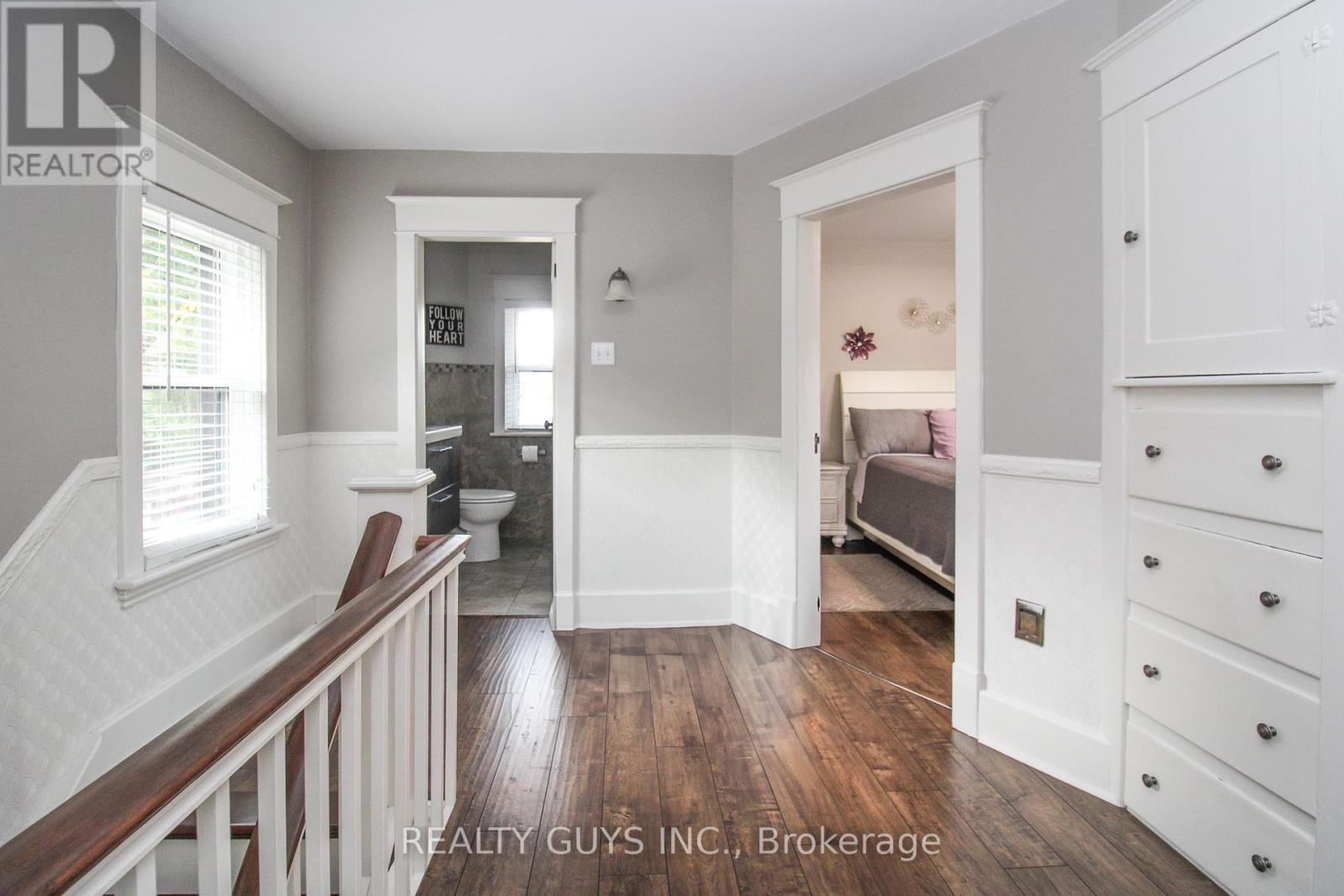 Photo 32 of 554 Douglas Avenue, Peterborough Central ON