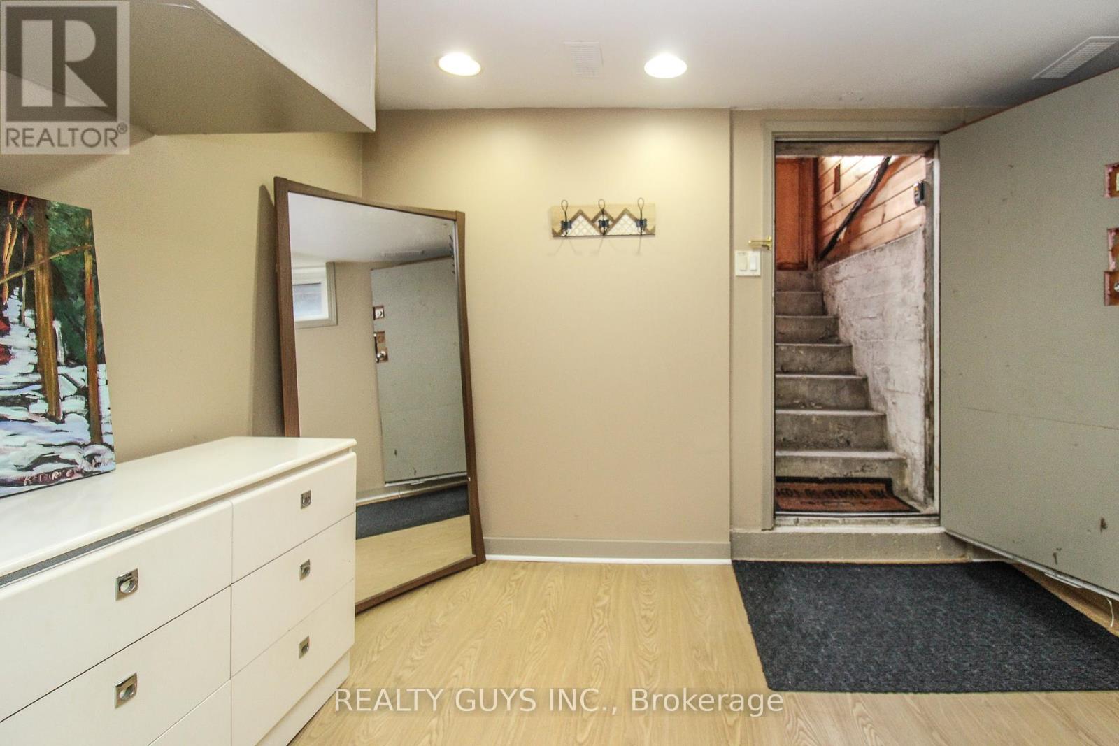 Photo 38 of 554 Douglas Avenue, Peterborough Central ON