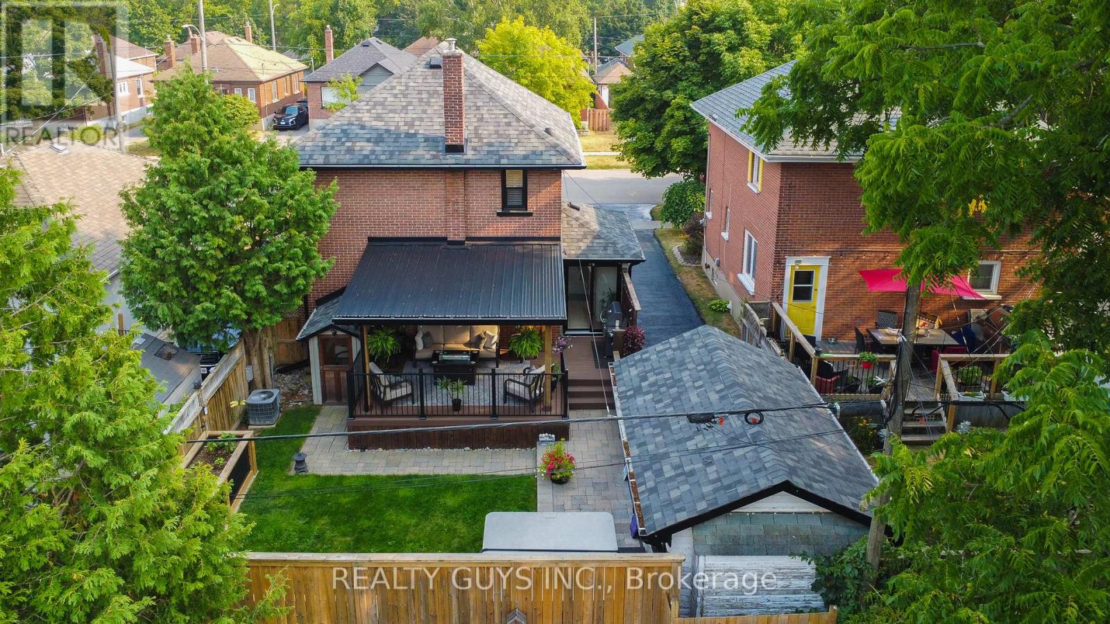Photo 6 of 554 Douglas Avenue, Peterborough Central ON