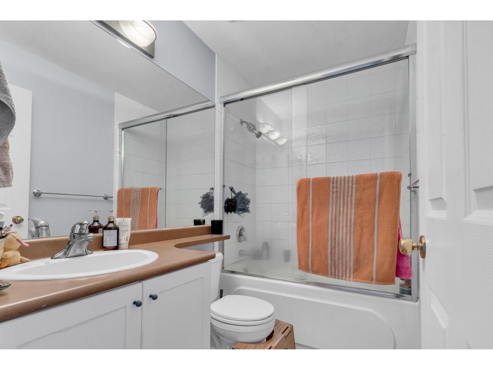 Photo 19 of 202 9580 Prince Charles Boulevard, Surrey BC