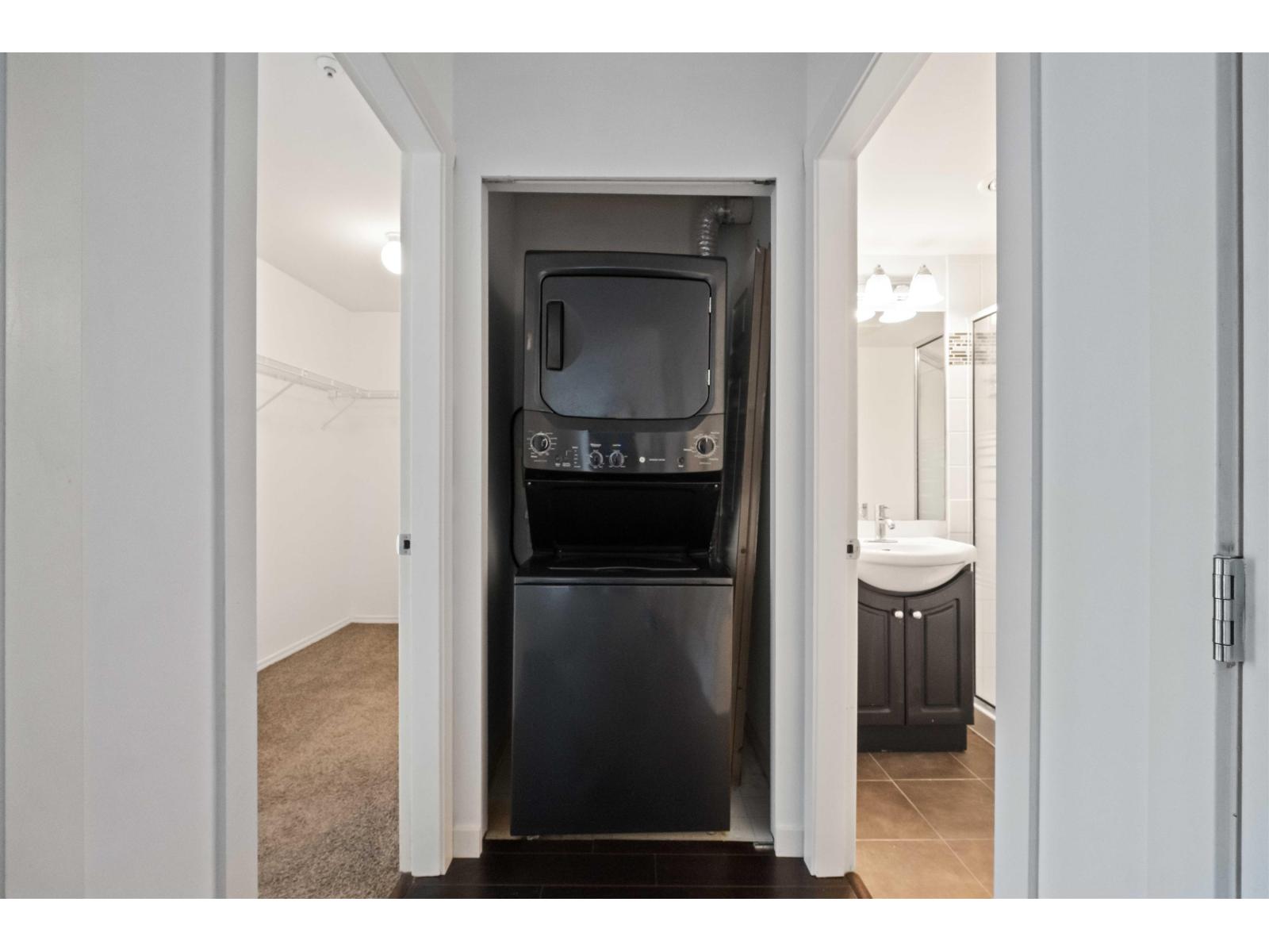 Photo 11 of 307 20245 53 Avenue, Langley BC