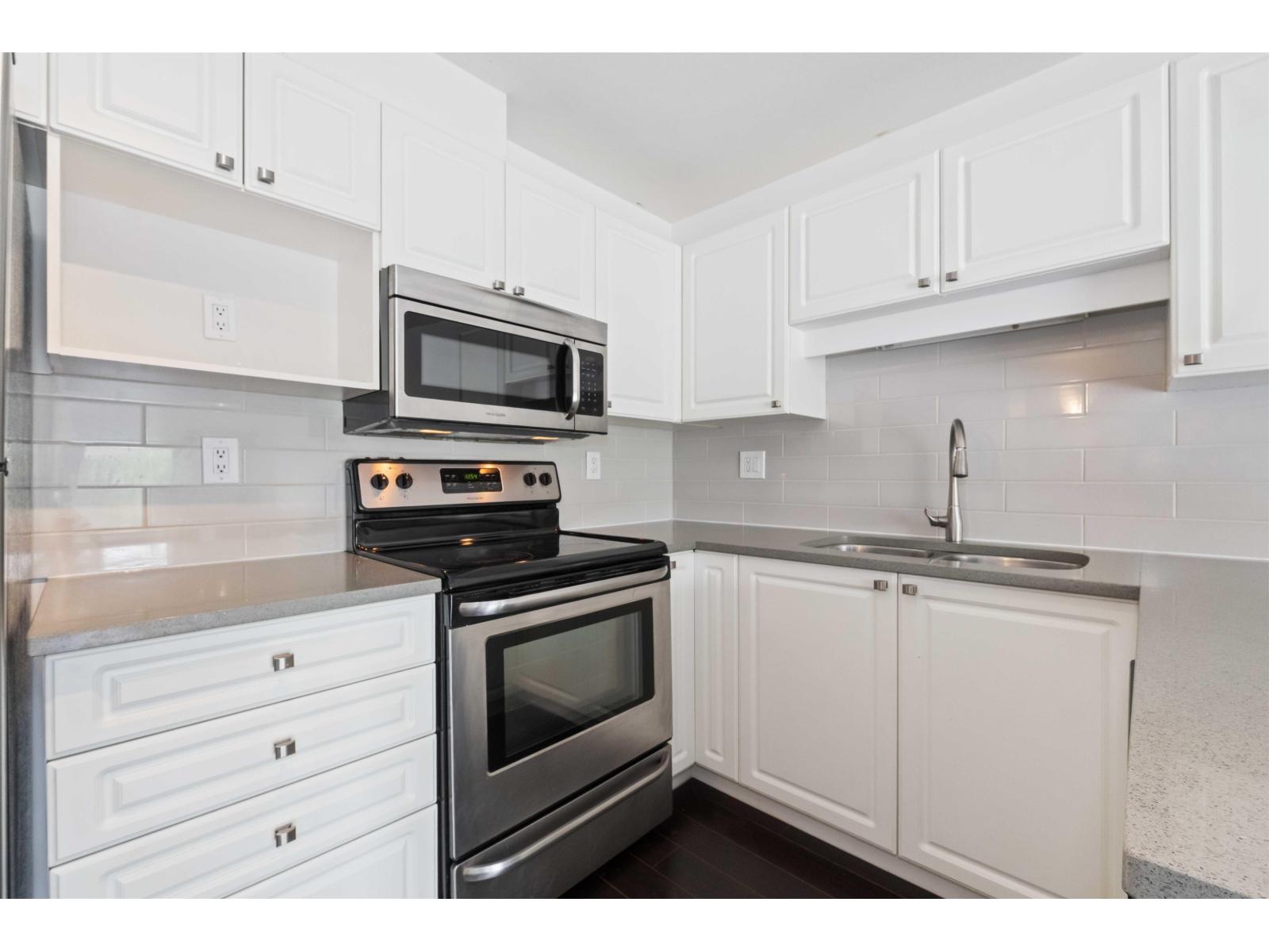 Photo 21 of 307 20245 53 Avenue, Langley BC