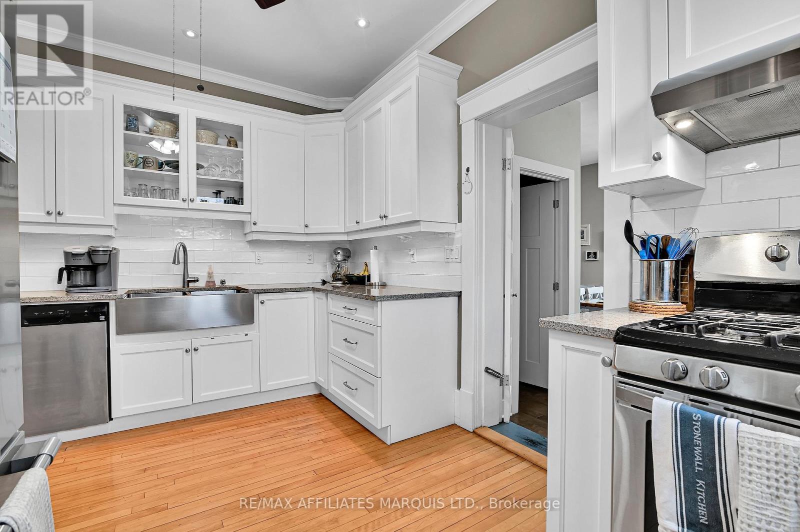 Photo 15 of 123 Fifth Street E, Cornwall ON