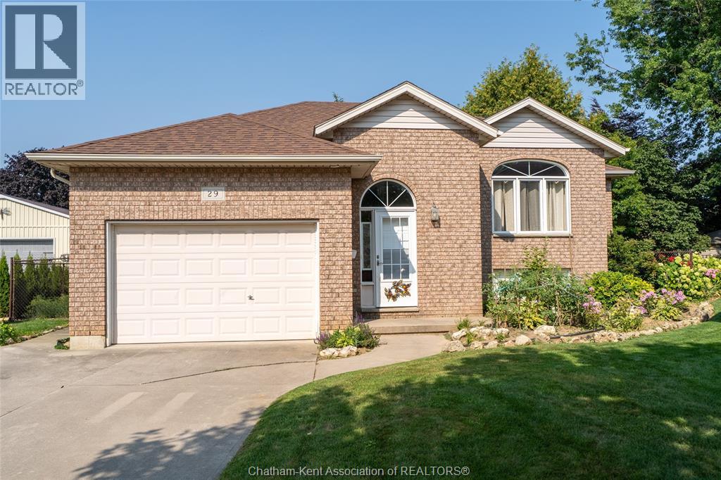 Photo 29 of 29 Larose Crescent, Chatham ON