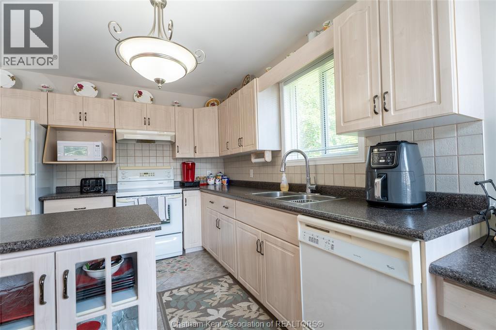 Photo 47 of 29 Larose Crescent, Chatham ON