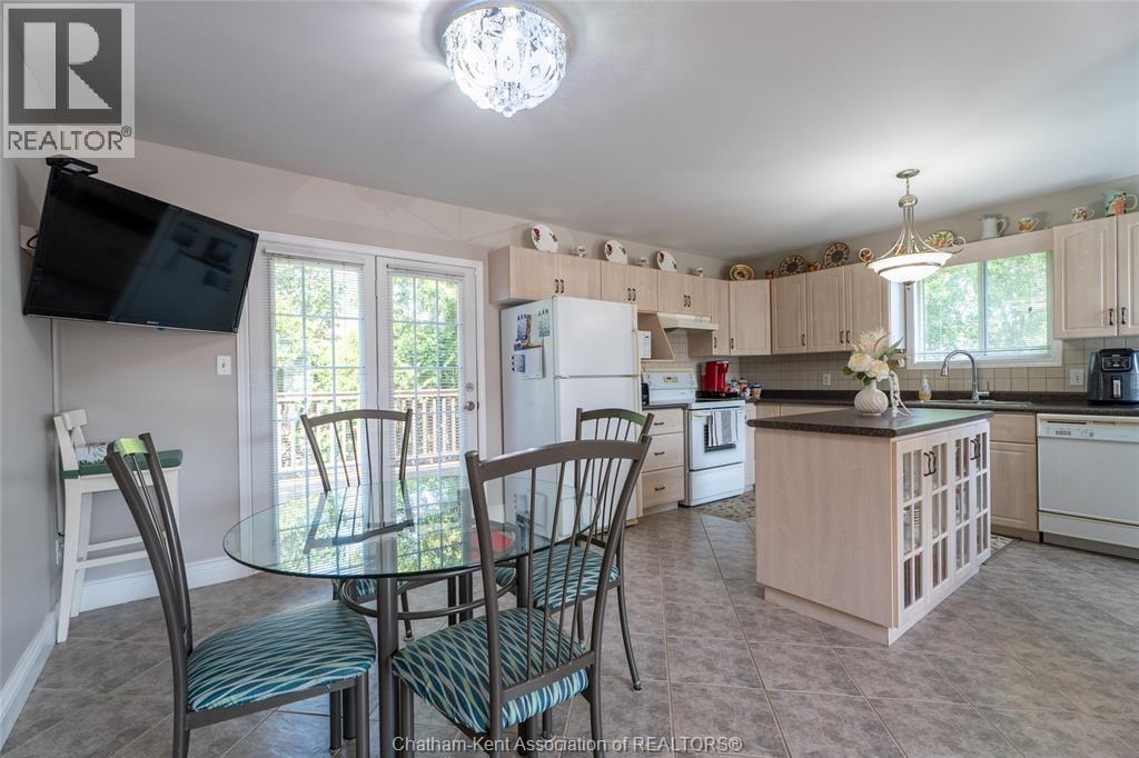 Photo 20 of 29 Larose Crescent, Chatham ON