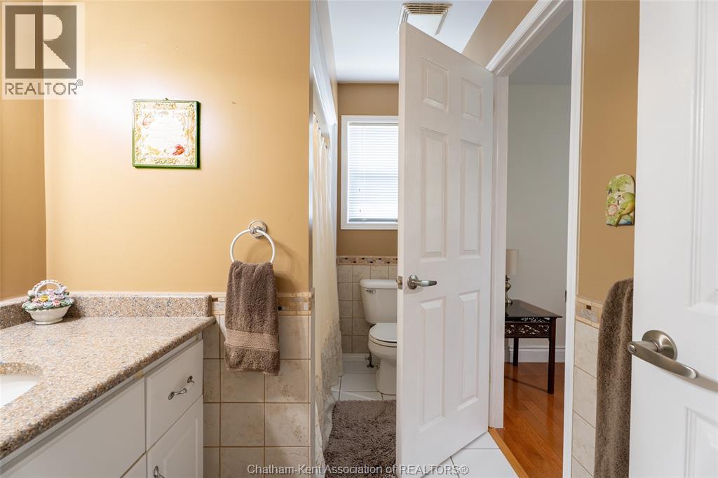 Photo 30 of 29 Larose Crescent, Chatham ON