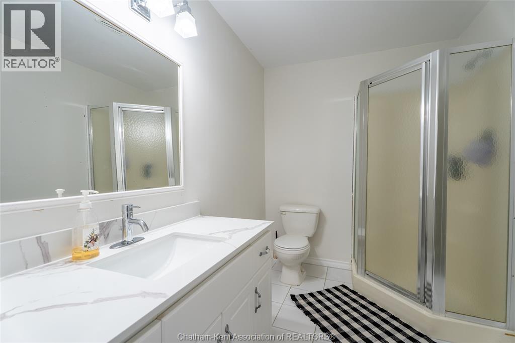 Photo 22 of 29 Larose Crescent, Chatham ON