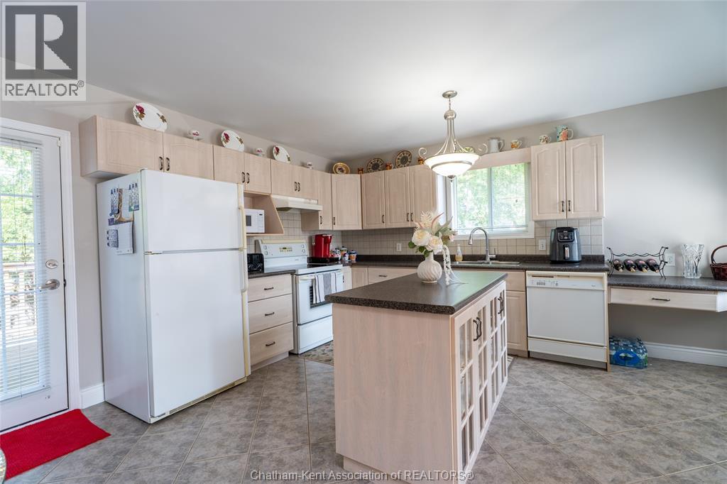 Photo 43 of 29 Larose Crescent, Chatham ON
