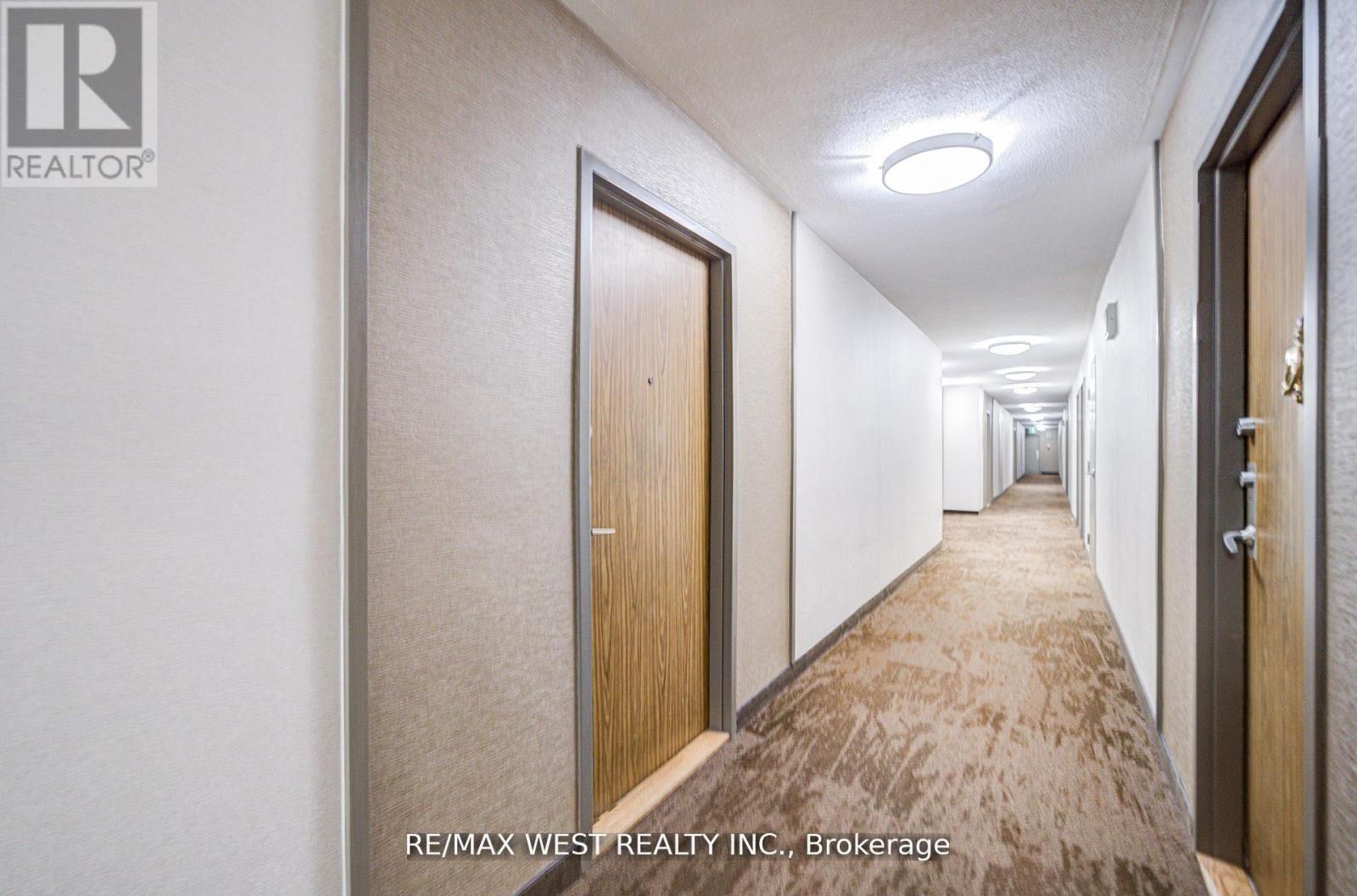 Photo 39 of 606 44 Longbourne Drive, Toronto ON