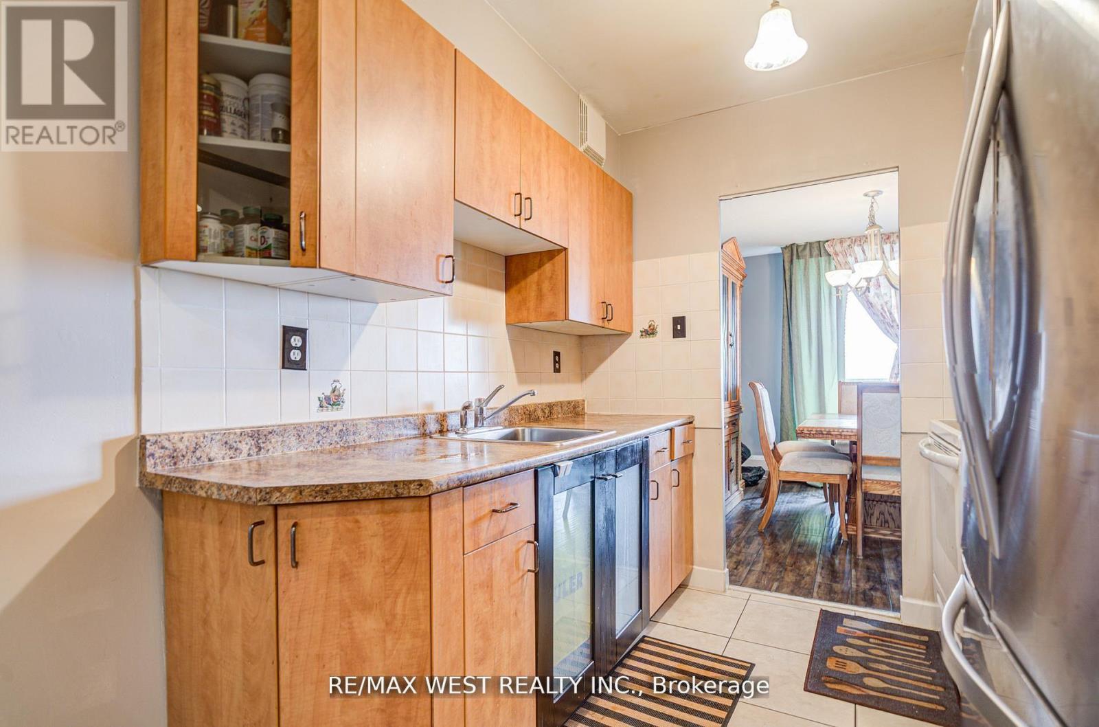 Photo 20 of 606 44 Longbourne Drive, Toronto ON