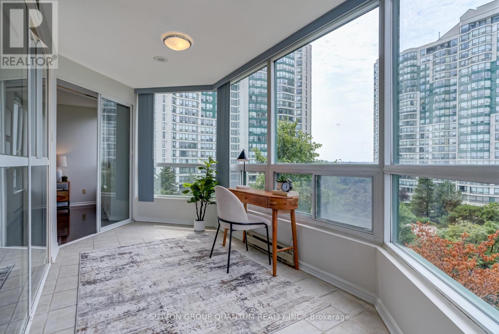Photo 7 of 606 4450 Tucana Court, Mississauga ON