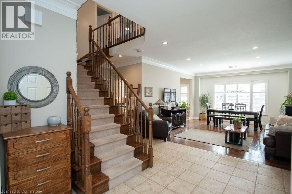 Photo 7 of 15 Meadowbank Drive, Hamilton ON