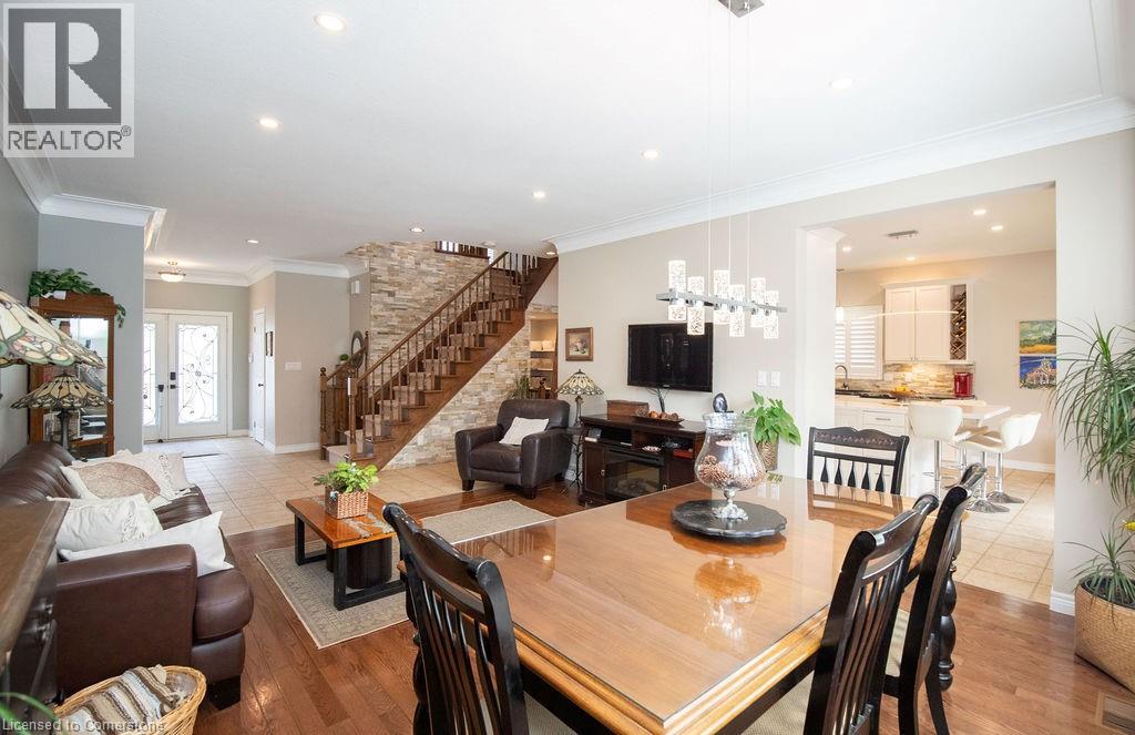 Photo 10 of 15 Meadowbank Drive, Hamilton ON