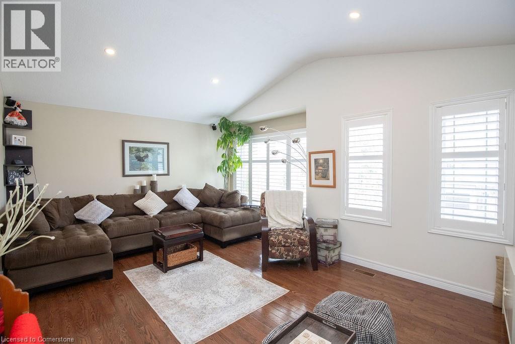 Photo 15 of 15 Meadowbank Drive, Hamilton ON