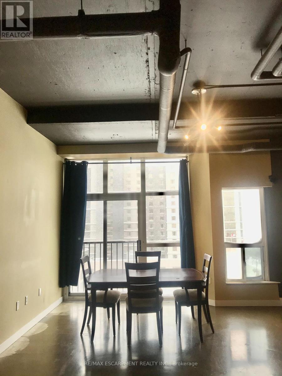 Photo 1 of 715 66 Bay Street S, Hamilton ON