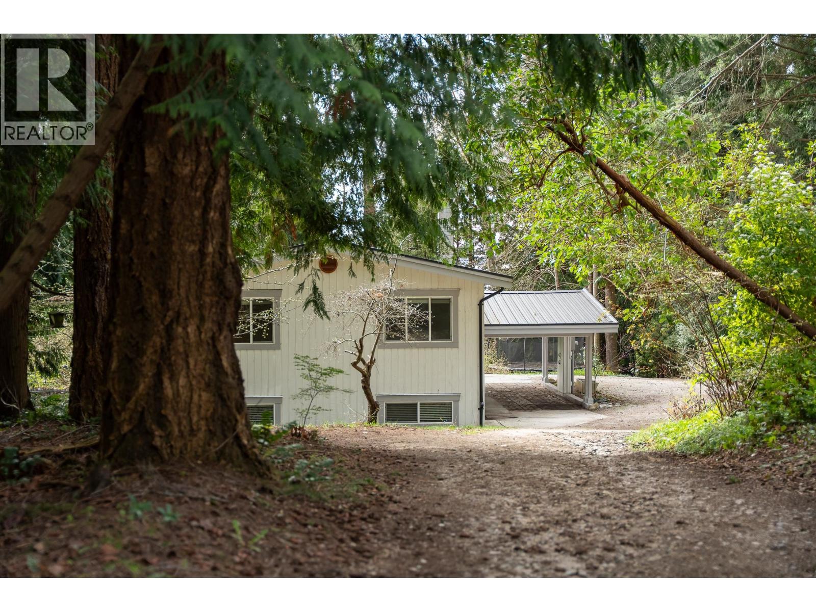 5080 SUNSHINE COAST HIGHWAY, Sechelt