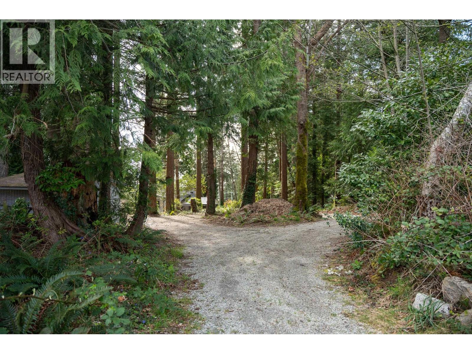 5080 SUNSHINE COAST HIGHWAY, Sechelt