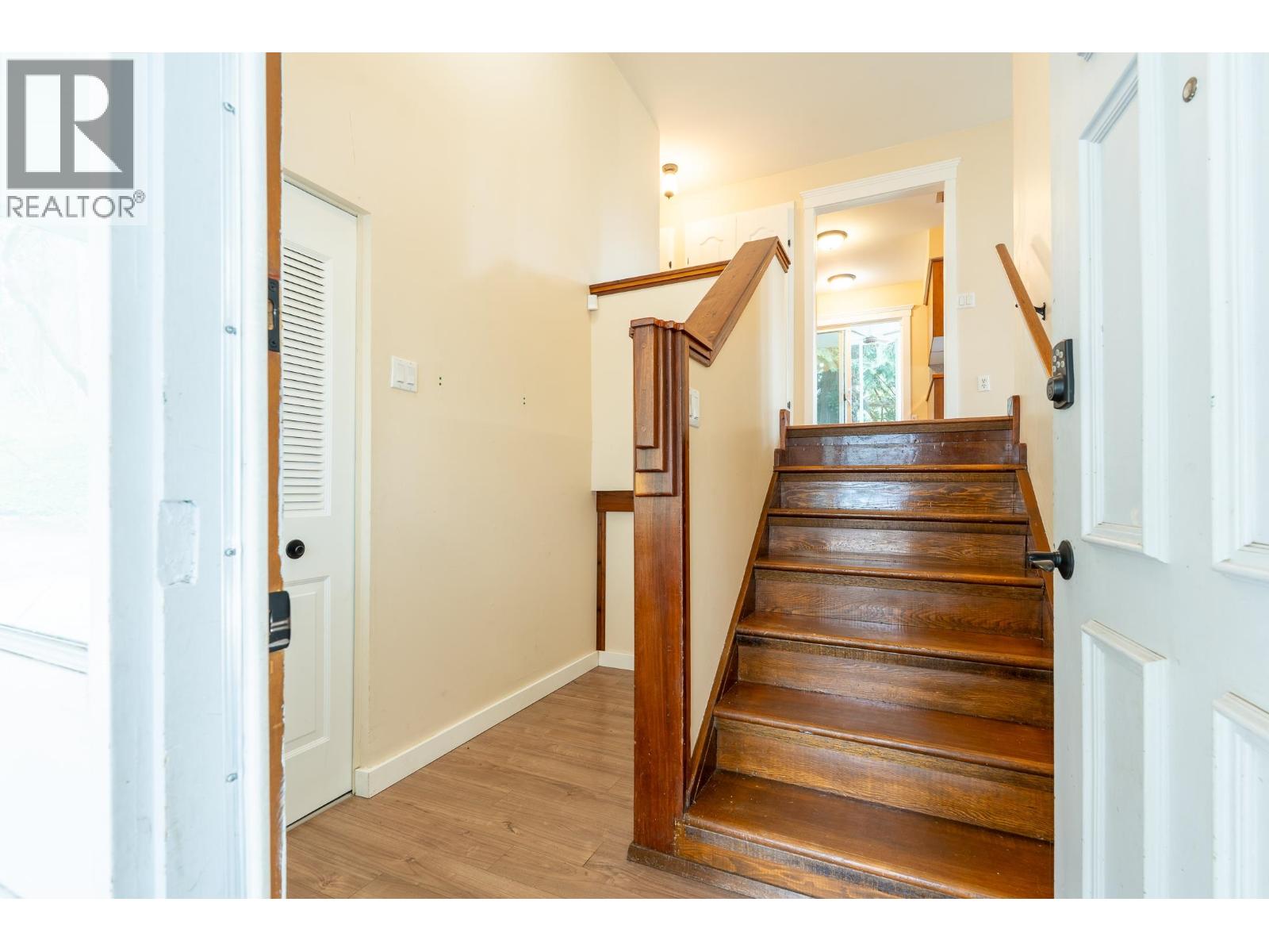 5080 SUNSHINE COAST HIGHWAY, Sechelt