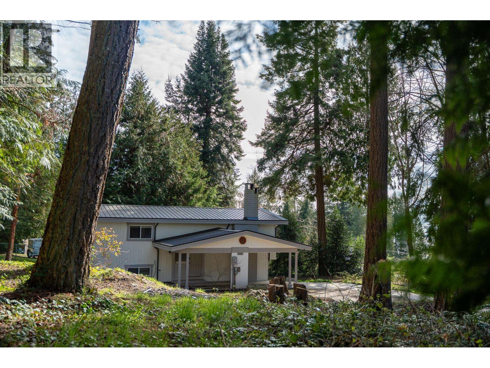 5080 SUNSHINE COAST HIGHWAY, Sechelt