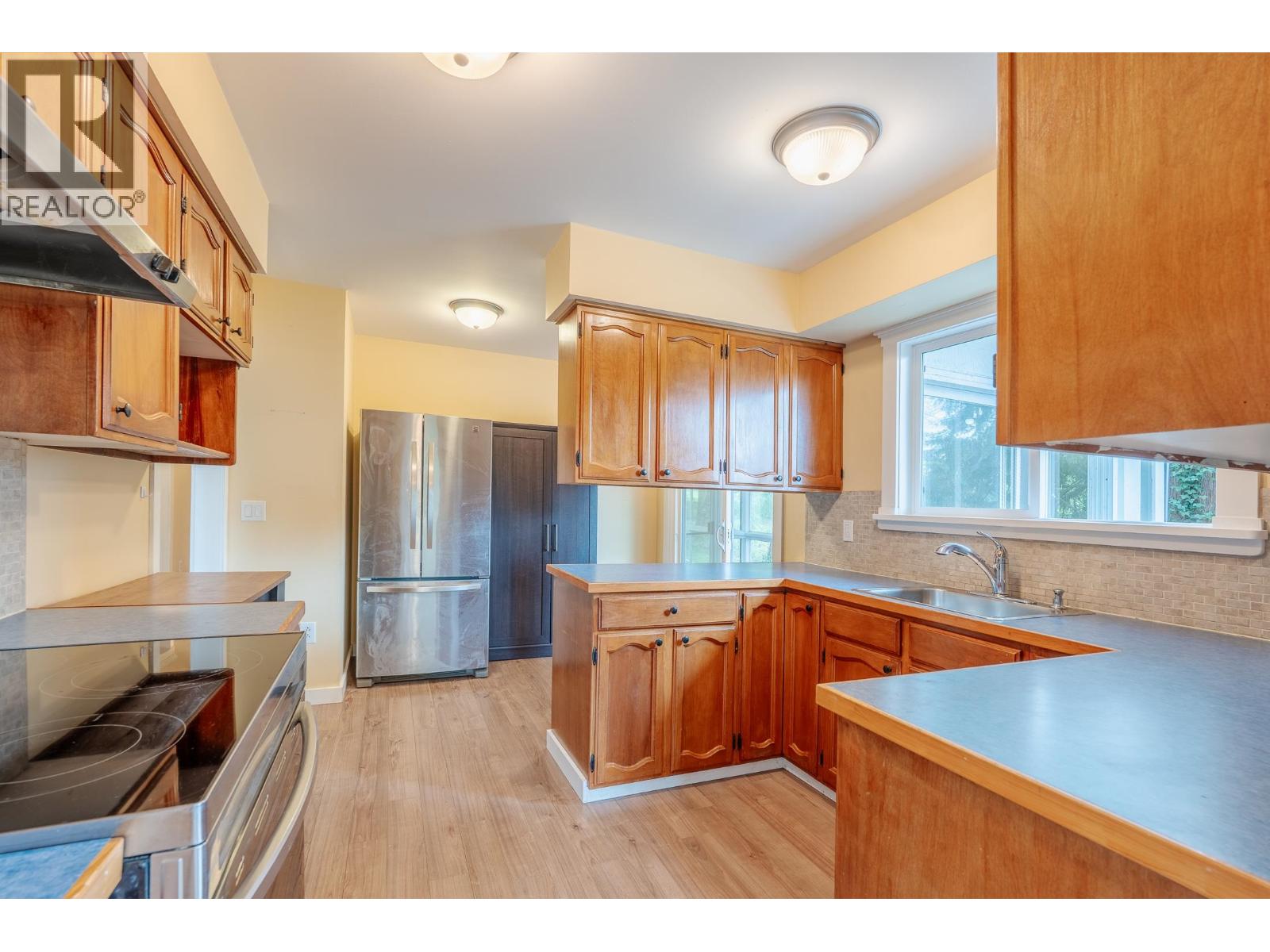 5080 SUNSHINE COAST HIGHWAY, Sechelt