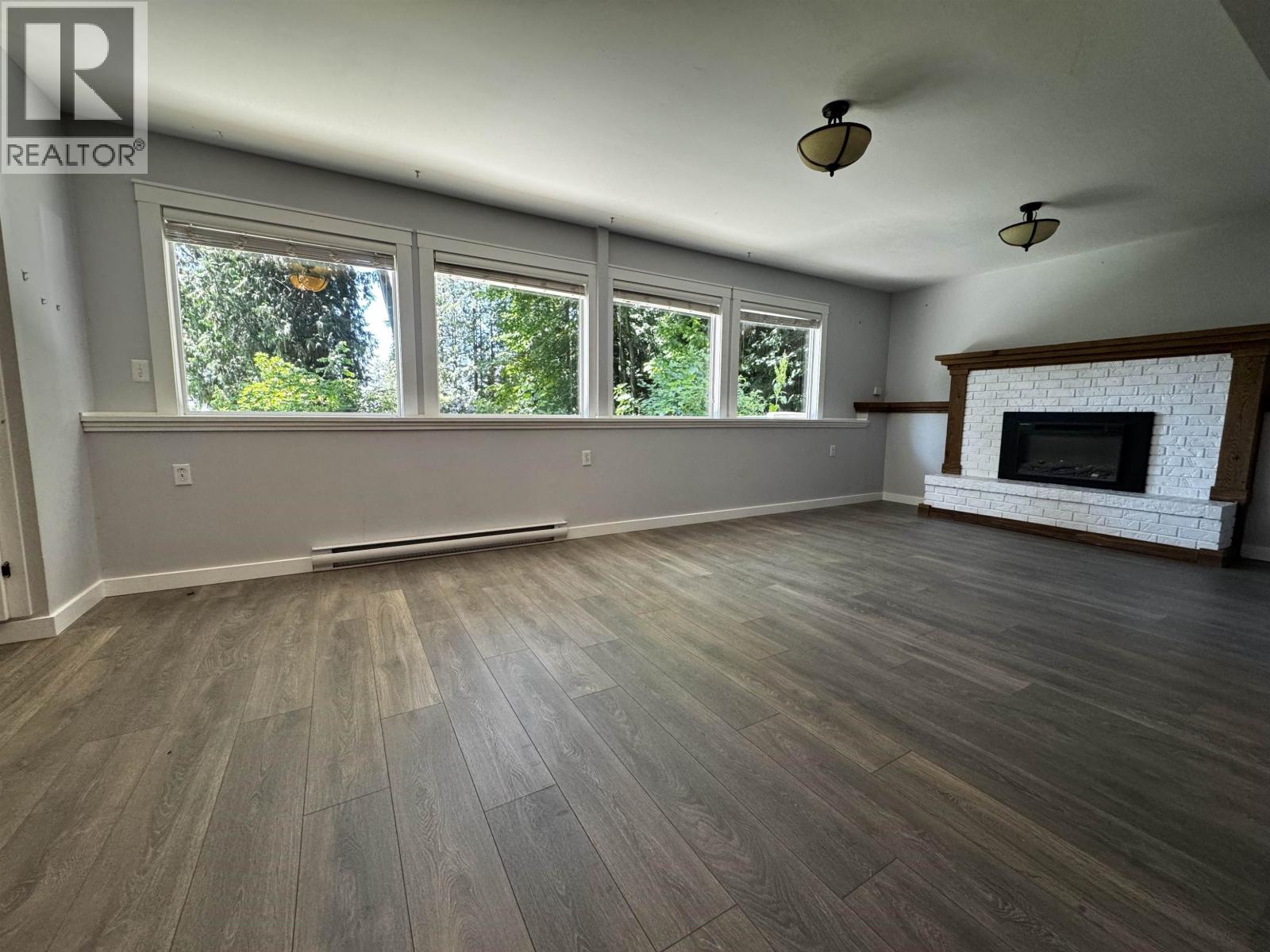 5080 SUNSHINE COAST HIGHWAY, Sechelt
